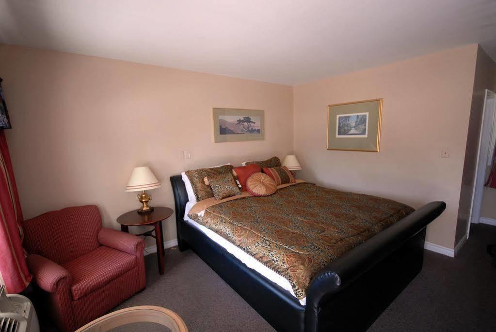 Kitchener Motel Dış mekan fotoğraf