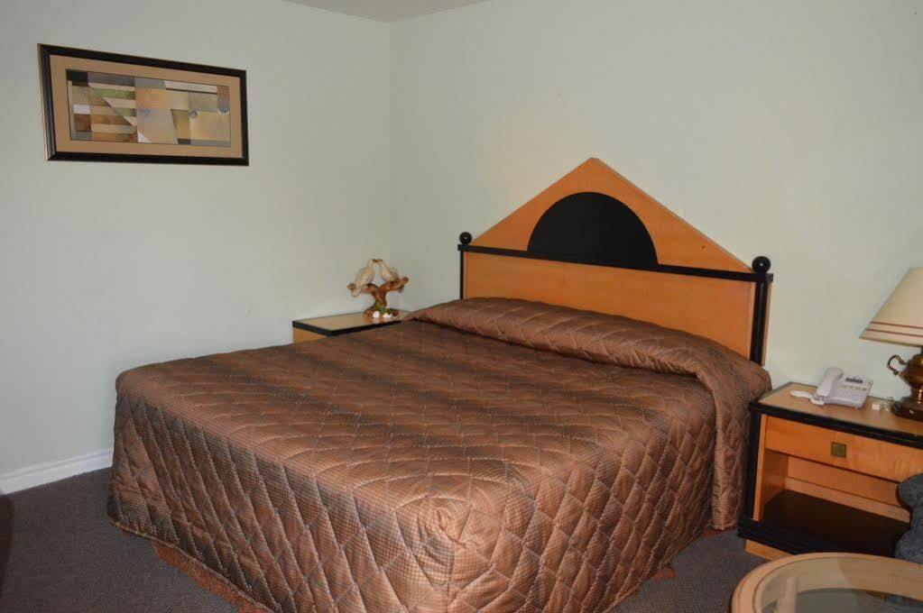 Kitchener Motel Dış mekan fotoğraf